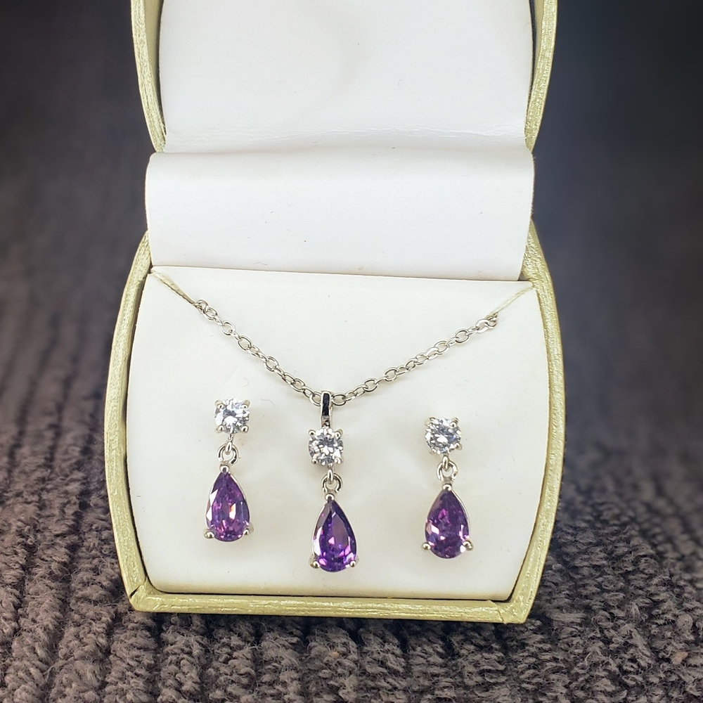 STERLING SILVER 3 PIECE AMETHYST & WHITE TOPAZ EARRINGS & NECKLACE SET